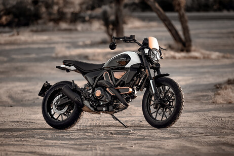 Scrambler Ducati è anche 10° Anniversario Rizoma Edition