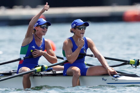 Valentina Rodini (L) and Federica Cesarini of Italy celebrate winning