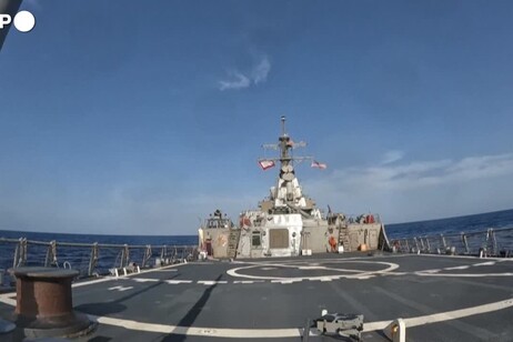 Yemen, l'esercito Usa lancia attacchi contro le basi degli Houthi