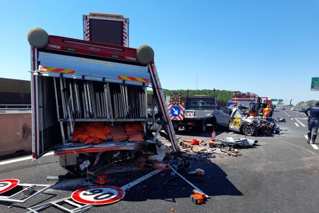 Auto su cantiere autostradale, due morti in A4