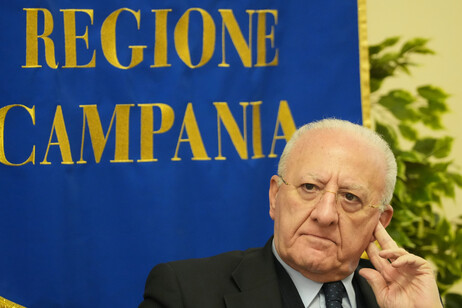 Il terzo mandato di De Luca al vaglio della Consulta