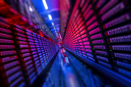 Il supercalcolo ha un ruolo di primo piano tra le infrastrutture per la ricerca (fonte: Rawpixel)