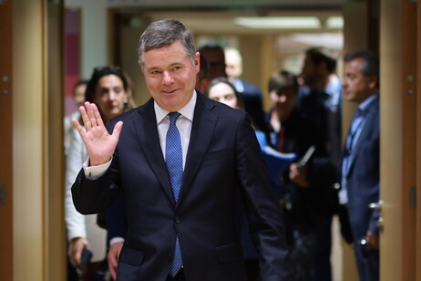 Donohoe: "Senza ratifica Italia al Mes aumentano i rischi futuri"