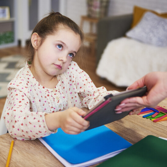 Università Torino, ipercontrollo mina salute mentale bambino