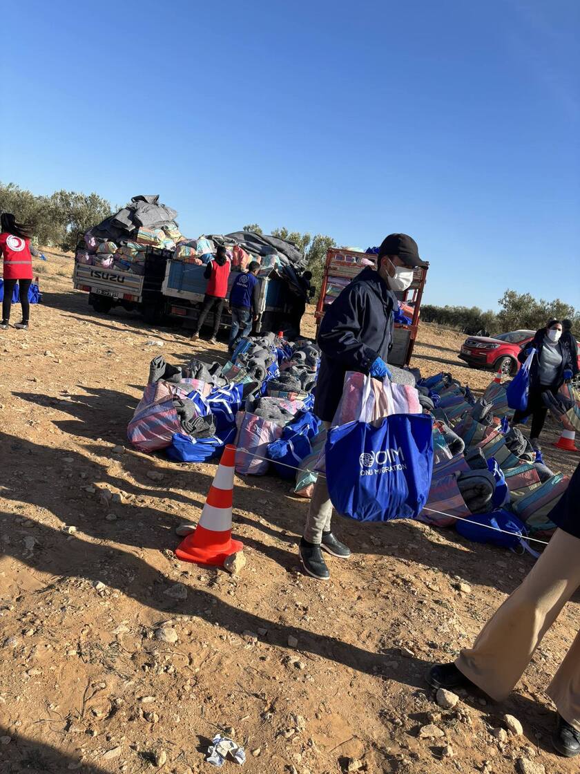 Mezzaluna rossa e Oim assistono i migranti a El Amra in Tunisia - RIPRODUZIONE RISERVATA