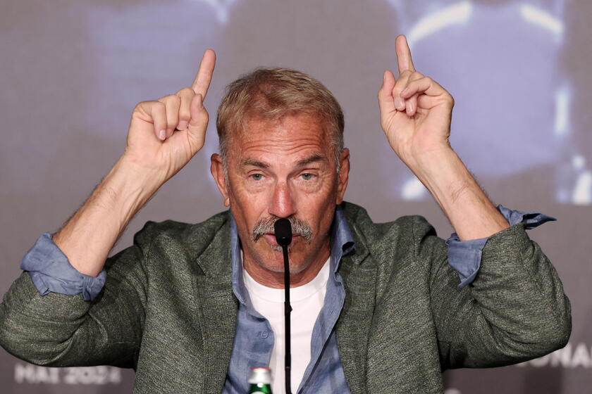 A Kevin Costner Colonna d'Oro al Magna Graecia Film Festival