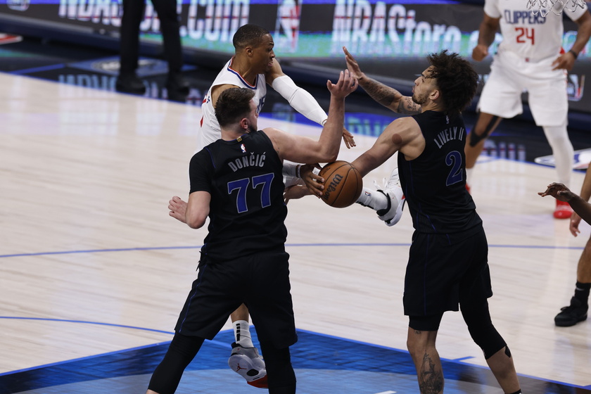 NBA Playoffs - Los Angeles Clippers at Dallas Mavericks