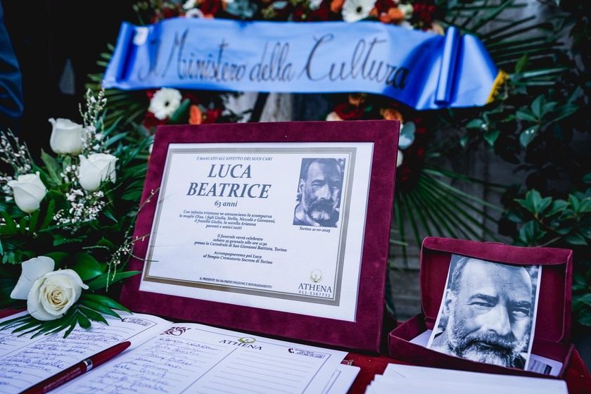 Torino, funerali del critico d'arte Luca Beatrice