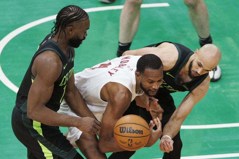 NBA - Cleveland Cavaliers at Boston Celtics