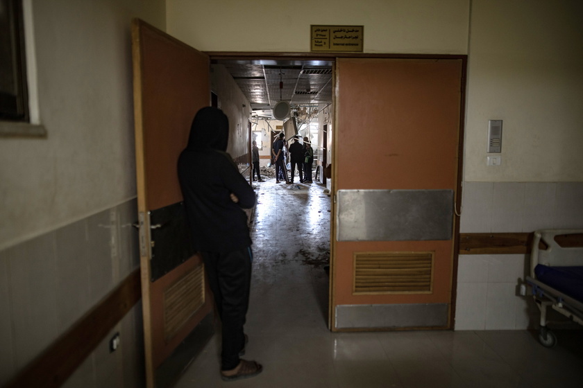 Israeli army strikes Nasser Hospital in Khan Yunis