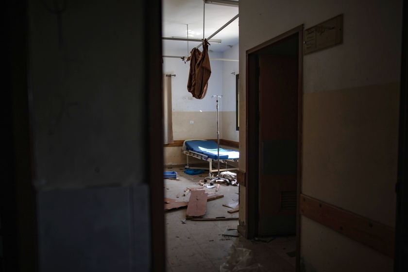 Israeli army strikes Nasser Hospital in Khan Yunis