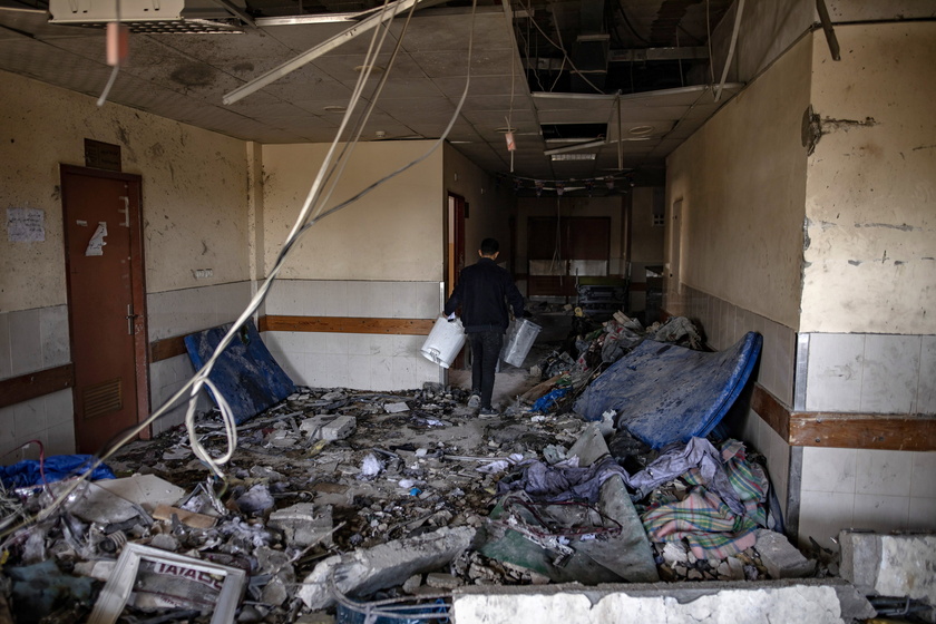 Israeli army strikes Nasser Hospital in Khan Yunis