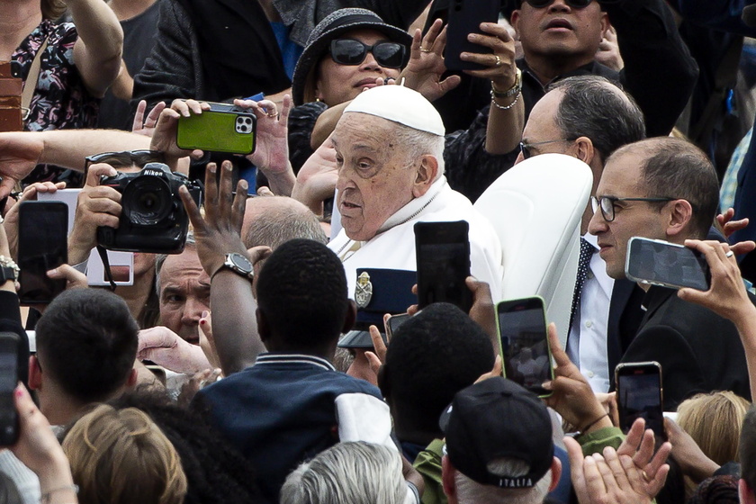 Holy Mass Easter Sunday and Urbi et Orbi Blessing in Vatican