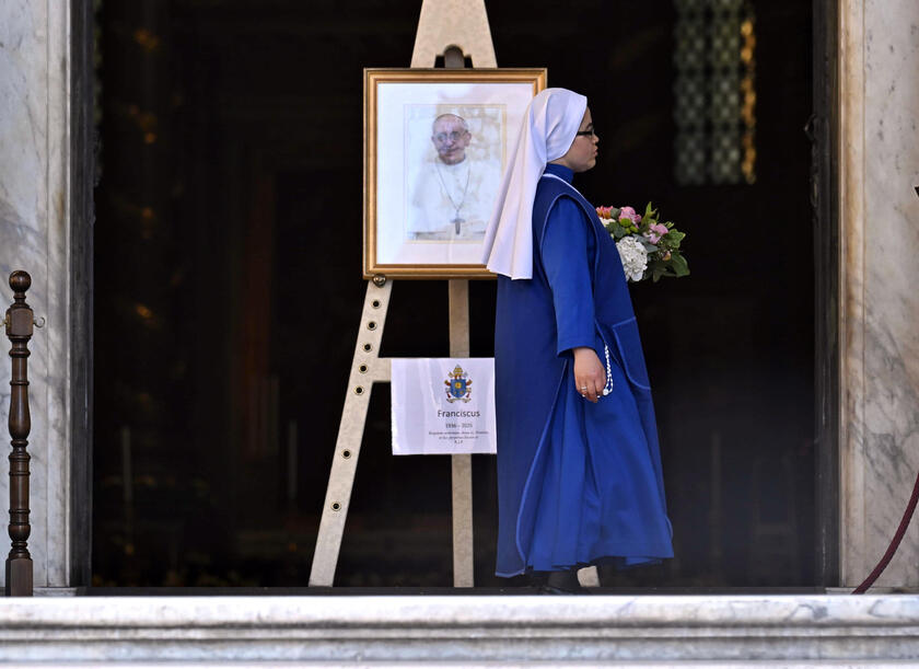 Funerale Papa, ultimi preparativi a Santa Maria Maggiore
