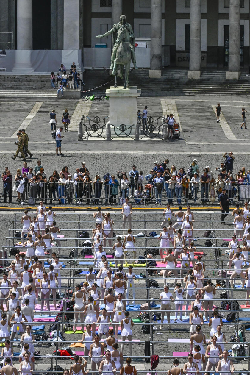 In 3mila in piazza del Plebiscito per ' Napoli città danzante'