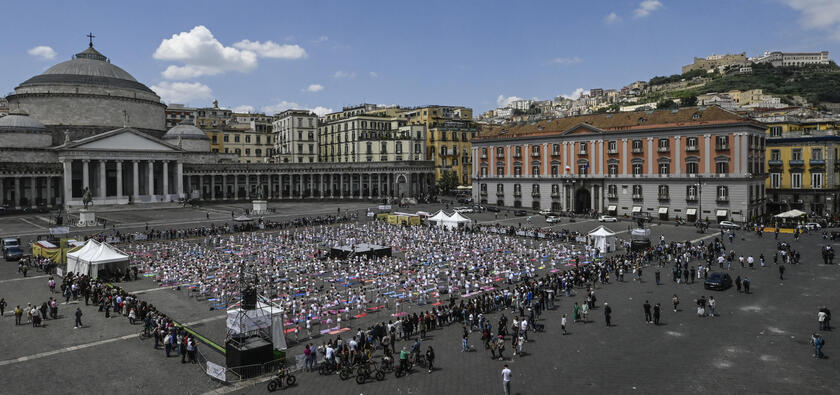In 3mila in piazza del Plebiscito per ' Napoli città danzante'