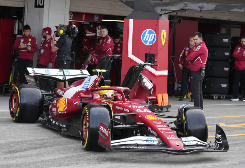 Formula One Japanese Grand Prix - Practice and Qualifying 