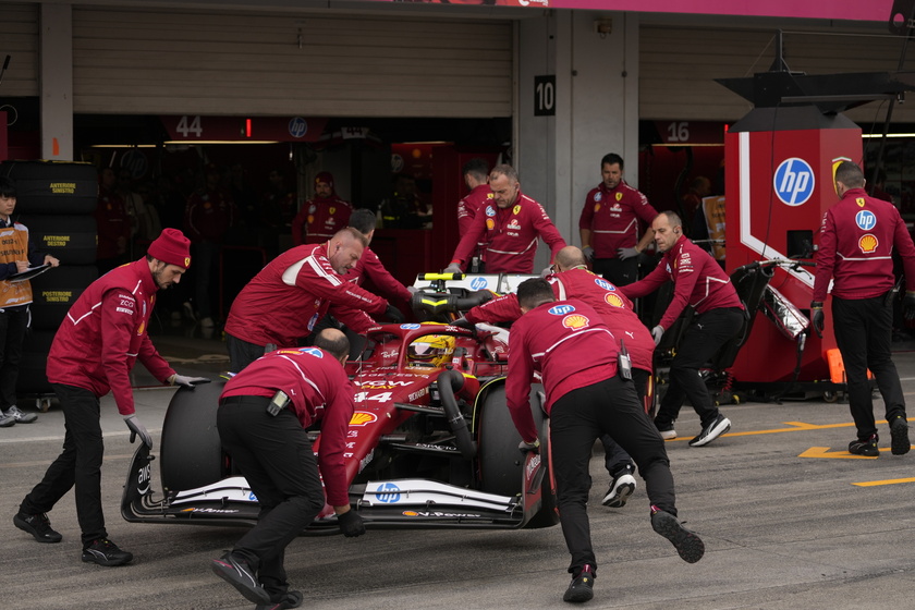 Formula One Japanese Grand Prix - Practice and Qualifying 