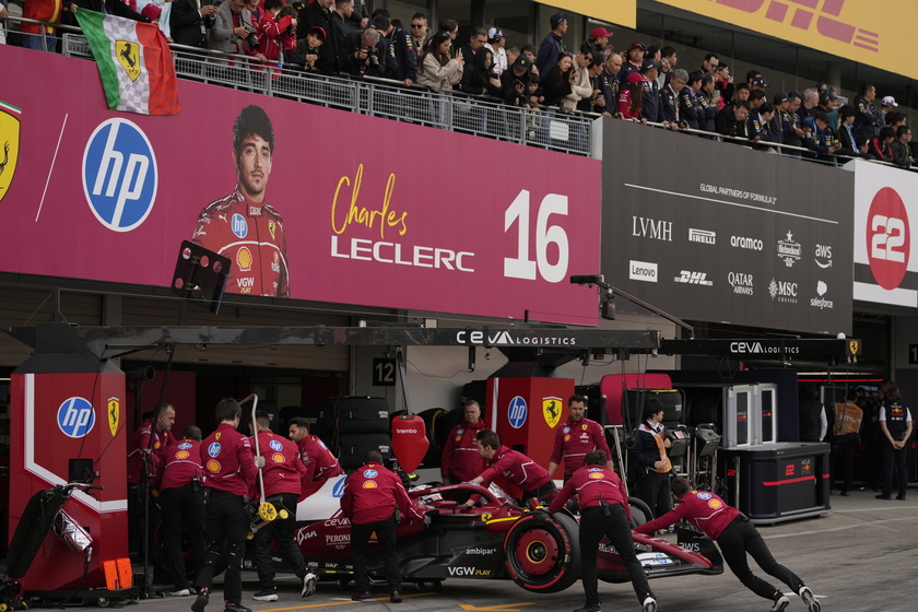 Formula One Japanese Grand Prix - Practice and Qualifying 