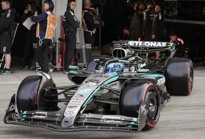 Formula One Japanese Grand Prix - Practice and Qualifying 