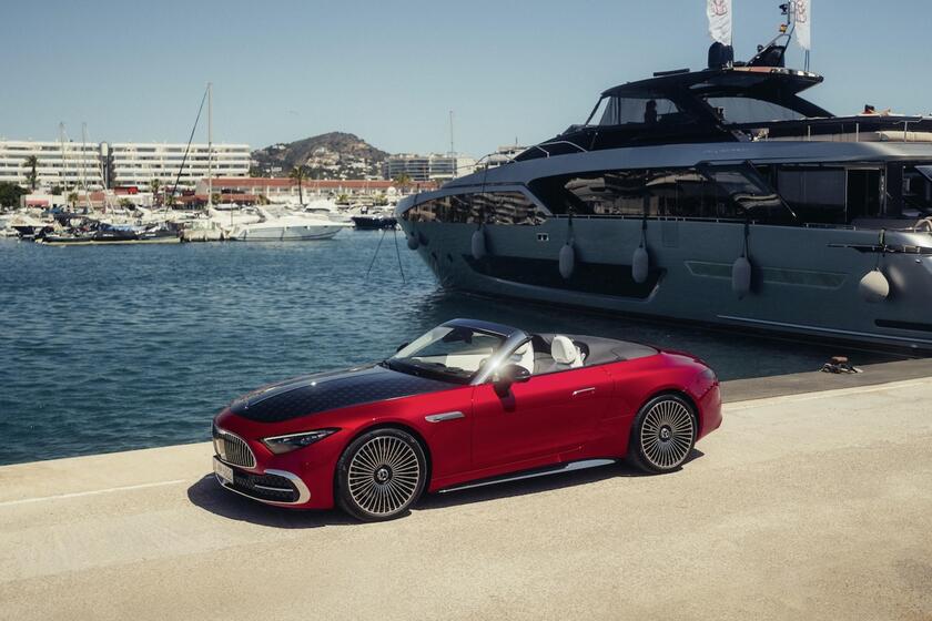 Nuova Mercedes-Maybach SL 680 Monogram Series
