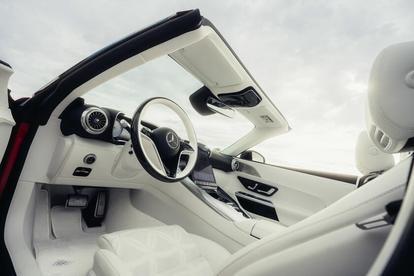 Nuova Mercedes-Maybach SL 680 Monogram Series