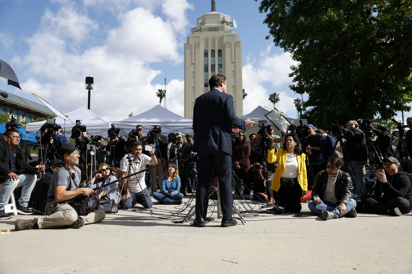 SCATTIDELGIORNO: Menendez brothers resentencing hearing in Los Angeles