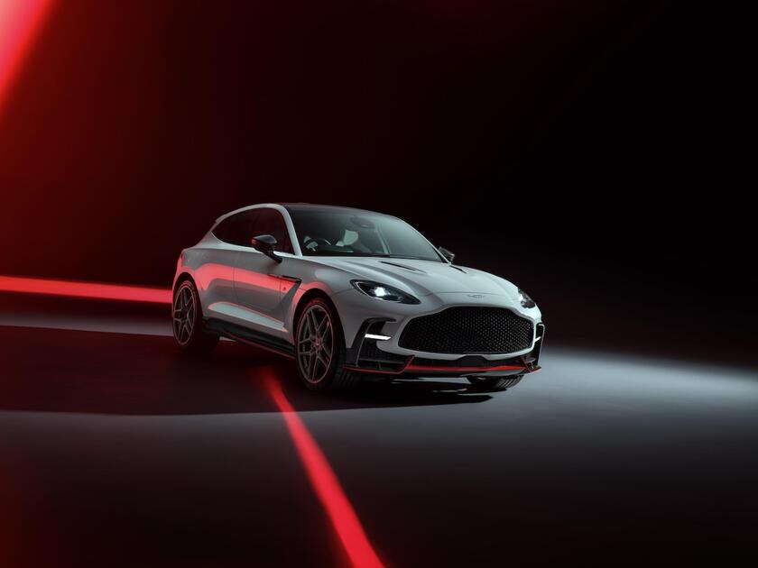 Aston Martin DBX S, il lato sportivo del Suv