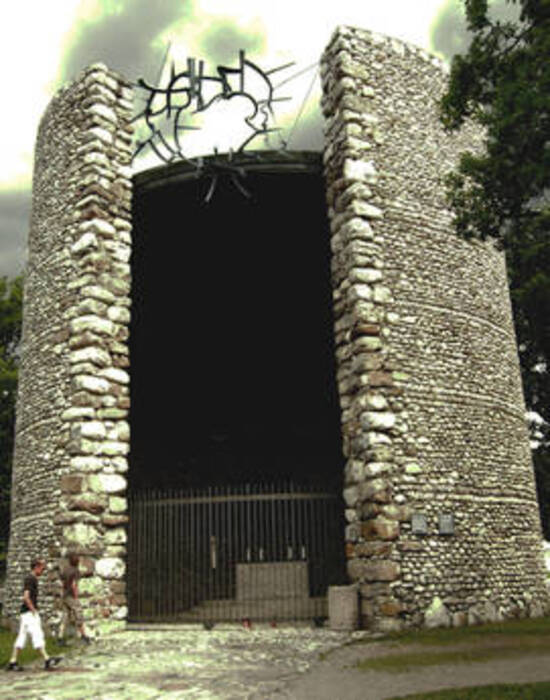 Un luogo di culto a Dachau. Il campo, che si trova nei pressi di Monaco di Baviera, fu il primo ad essere aperto nel 1933 per i prigionieri politici, e aveva un blocco riservato ai sacerdoti ('Pfarrerblock'). © Ansa