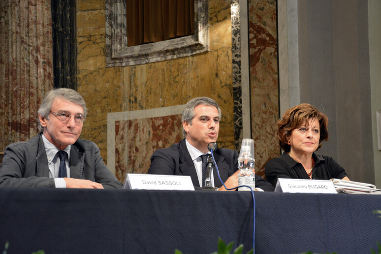 - RIPRODUZIONE RISERVATA