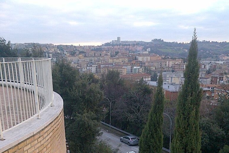 - RIPRODUZIONE RISERVATA