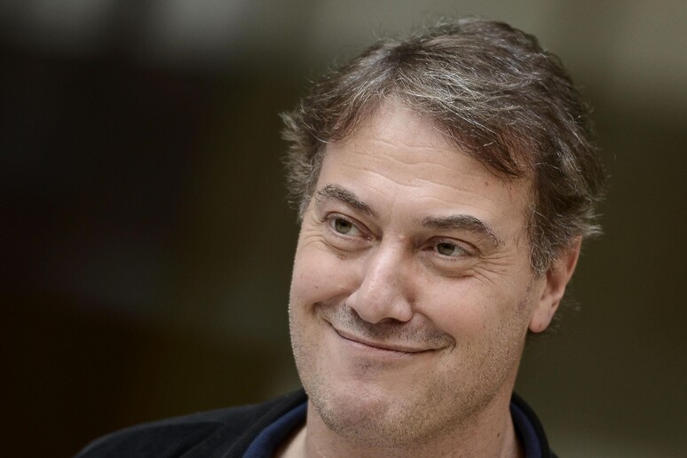 - RIPRODUZIONE RISERVATA