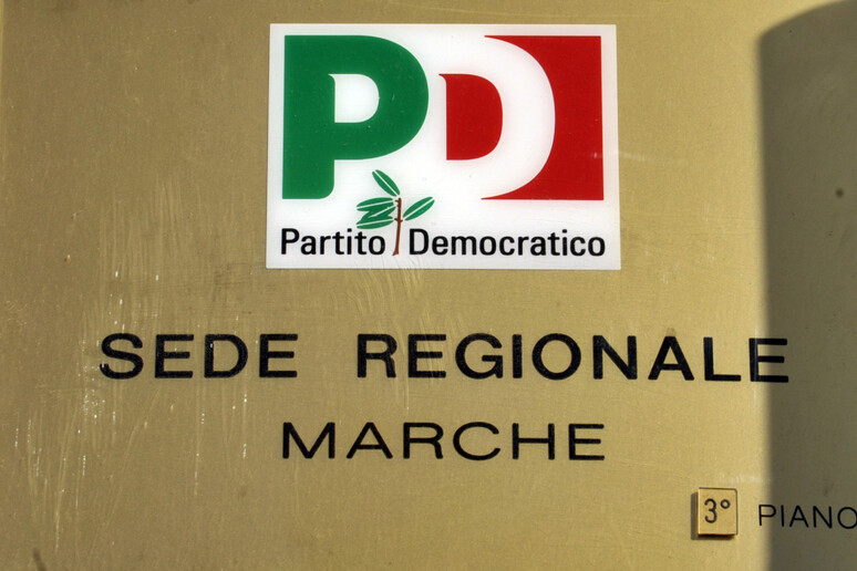 - RIPRODUZIONE RISERVATA