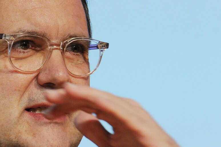 - RIPRODUZIONE RISERVATA
