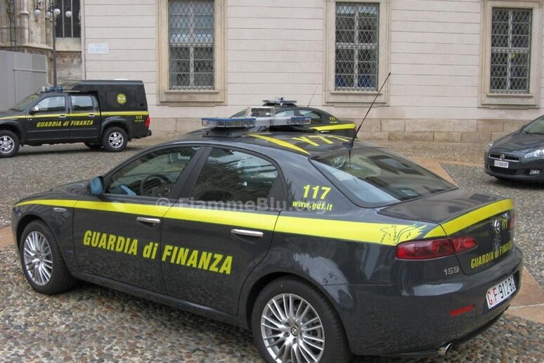 - RIPRODUZIONE RISERVATA