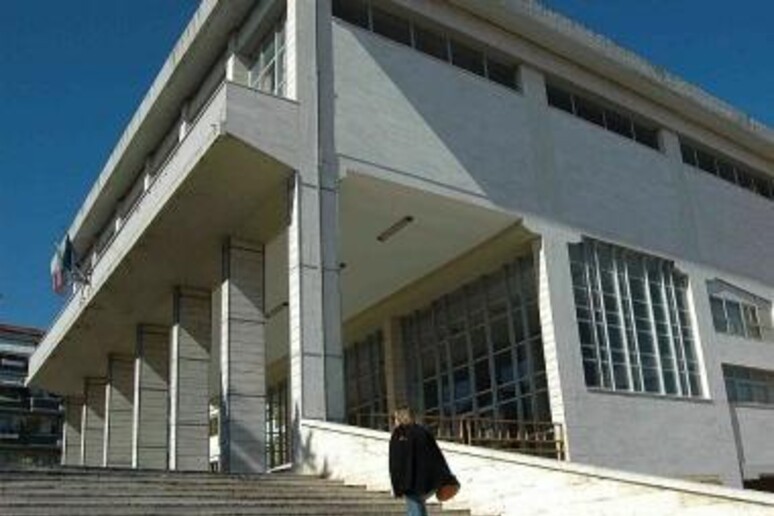 - RIPRODUZIONE RISERVATA