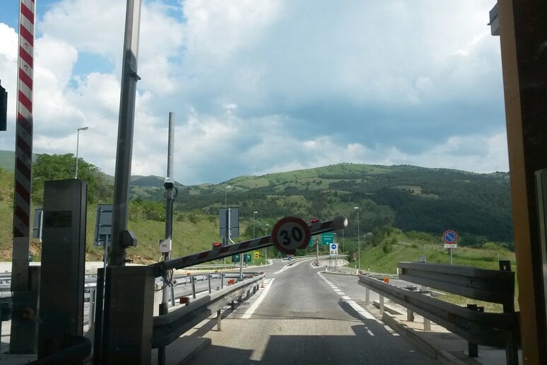 - RIPRODUZIONE RISERVATA