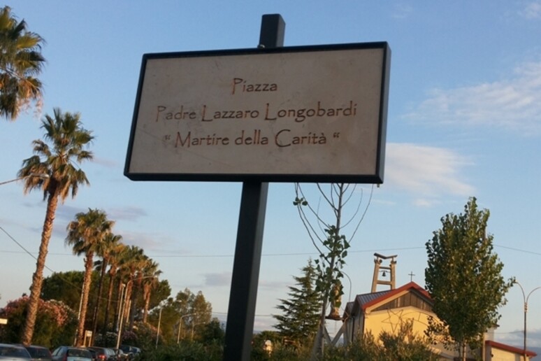 - RIPRODUZIONE RISERVATA