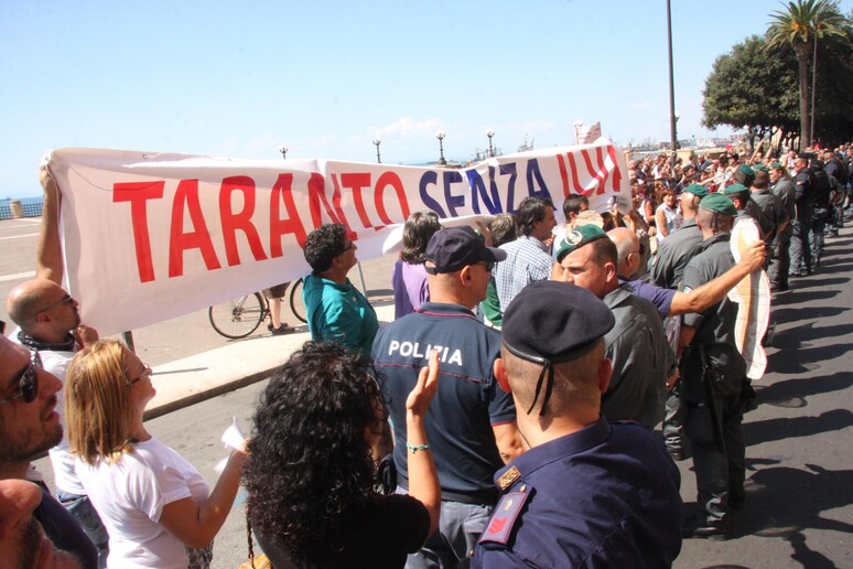 - RIPRODUZIONE RISERVATA