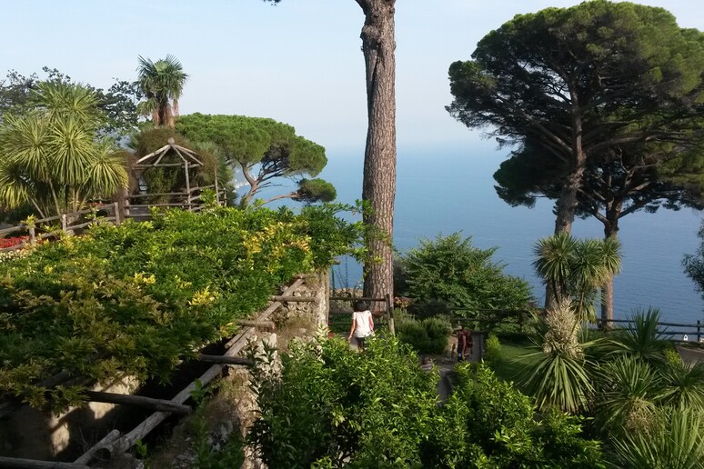 I giardini di Villa Rufolo, sede della tavola rotonda che ha promosso la creazione di un Centro Unesco a Ravello - RIPRODUZIONE RISERVATA