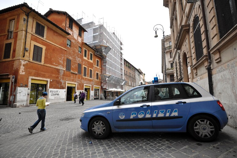 - RIPRODUZIONE RISERVATA