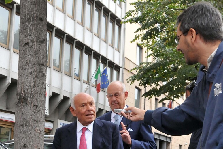 - RIPRODUZIONE RISERVATA