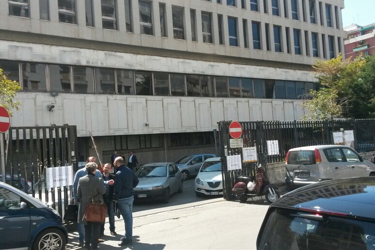 - RIPRODUZIONE RISERVATA