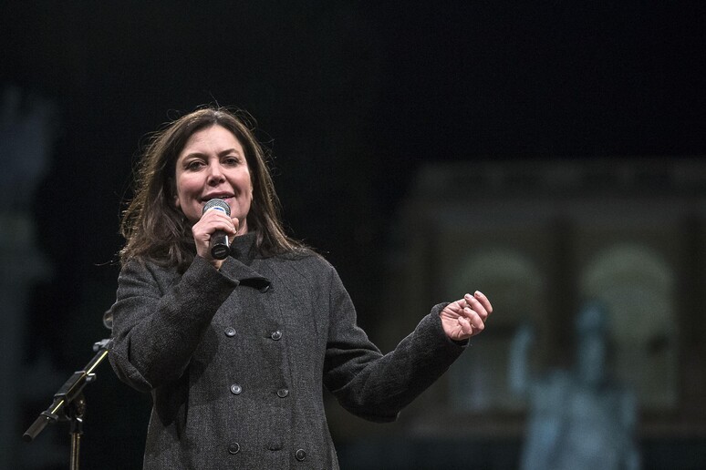- RIPRODUZIONE RISERVATA