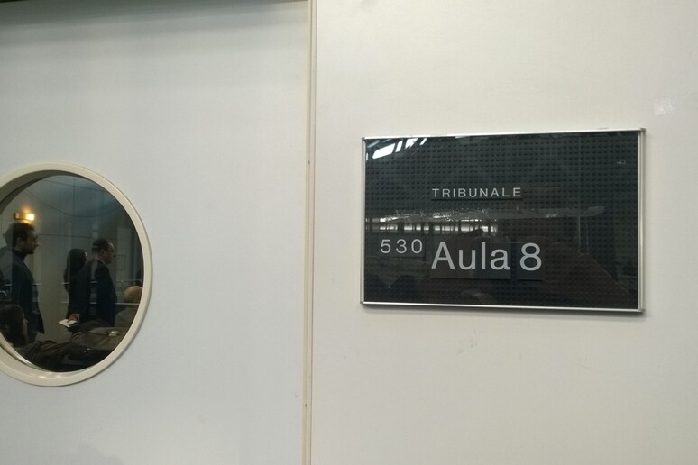 - RIPRODUZIONE RISERVATA
