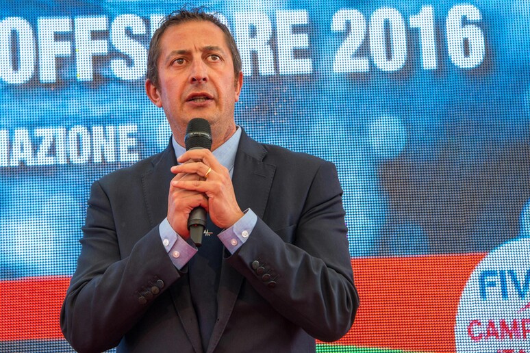- RIPRODUZIONE RISERVATA