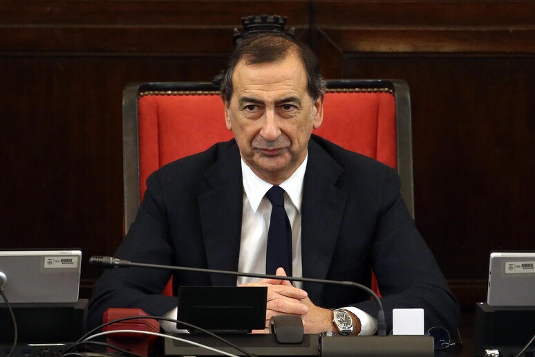- RIPRODUZIONE RISERVATA