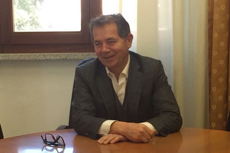 - RIPRODUZIONE RISERVATA