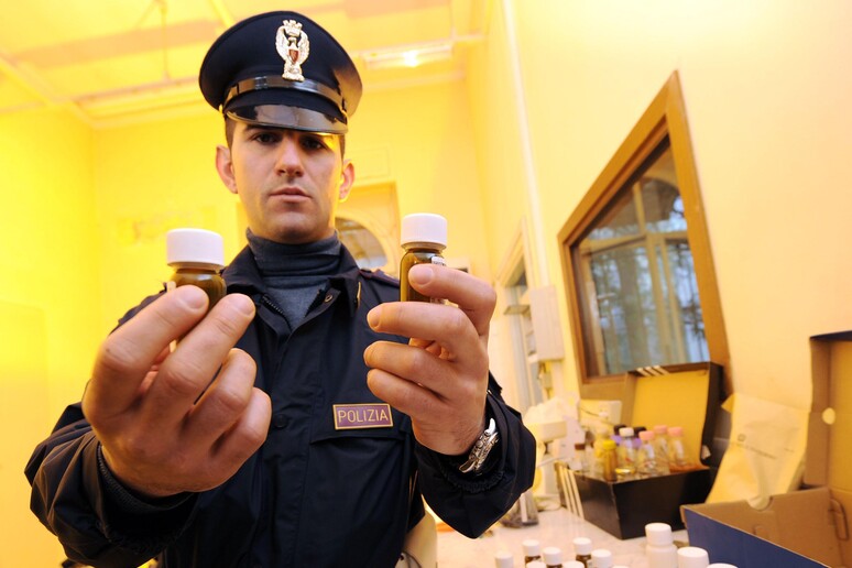 - RIPRODUZIONE RISERVATA
