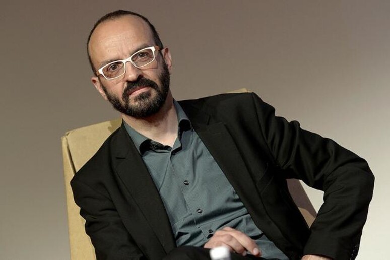 - RIPRODUZIONE RISERVATA